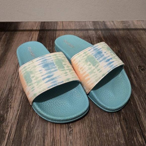 Old Navy Girls Blue Slides - Size 12/13 - Picture 1 of 2